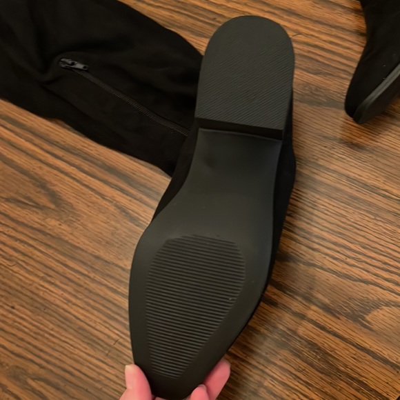 Suede thigh high boots - Picture 4 of 7